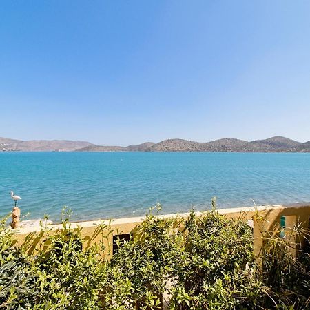 伊罗达海豚旅馆公寓 外观 照片